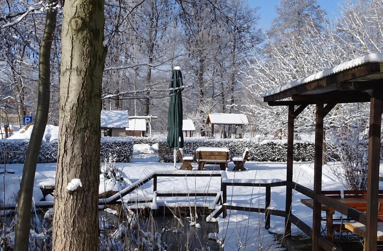 Gasthaus & Pension Am Kurfuerstendamm Burg  Buitenkant foto