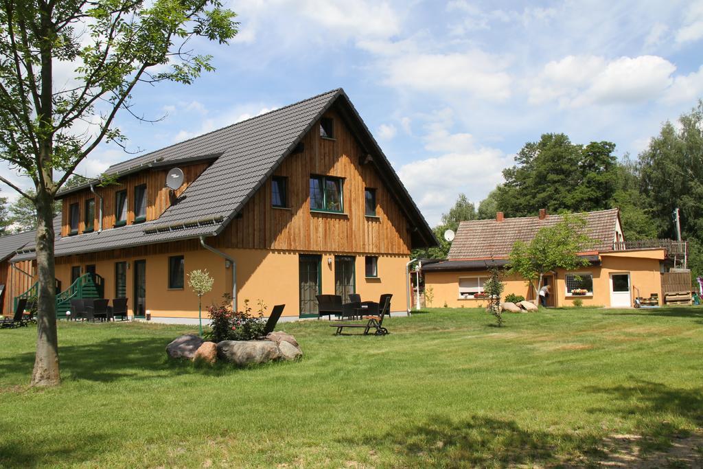 Gasthaus & Pension Am Kurfuerstendamm Burg  Buitenkant foto