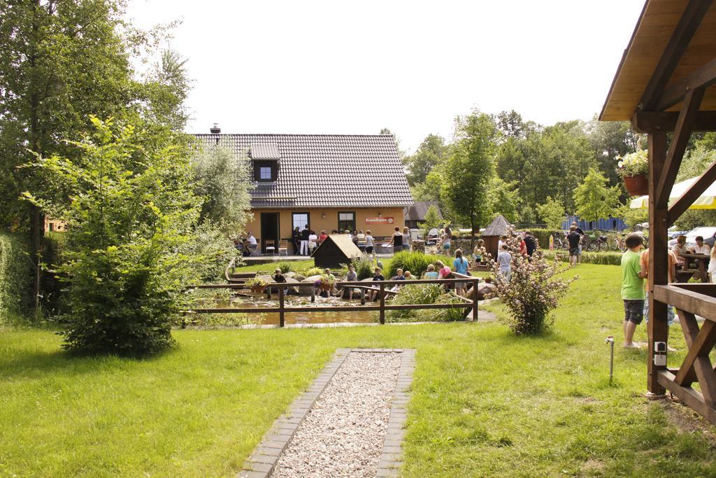 Gasthaus & Pension Am Kurfuerstendamm Burg  Buitenkant foto
