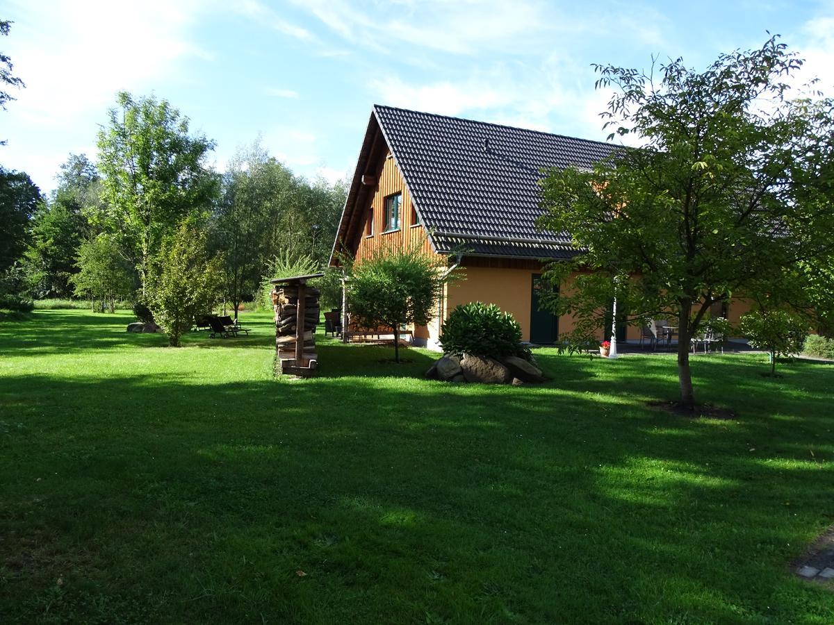 Gasthaus & Pension Am Kurfuerstendamm Burg  Buitenkant foto